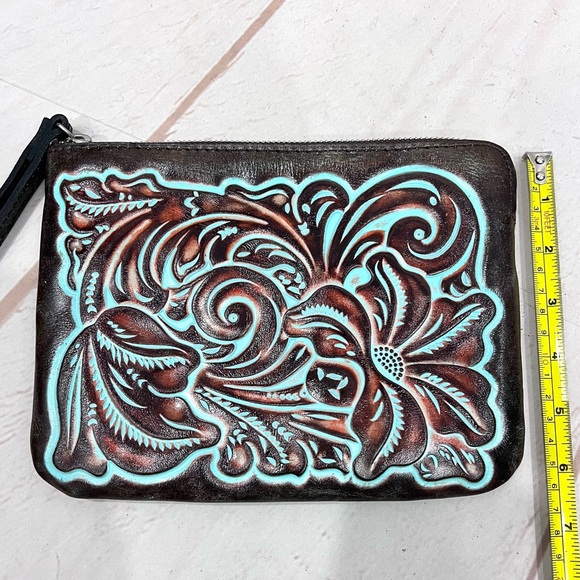 NWOT Patricia Nash Boho Turquoise Tooled Cassini Leather Wristlet Clutch Purse